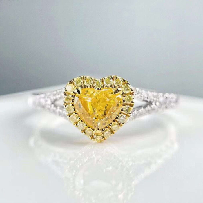 0.507CT VS Fancy Yellow Diamond Ring